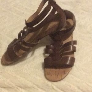 "SALE" NEW KIM ROGERS, GENNY, BROWN SANDALS, 7M, NEW WITHOUT BOX